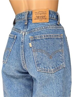 Vintage Levi’s 606 Orange Tab Mom Jeans 26W Made in Canada